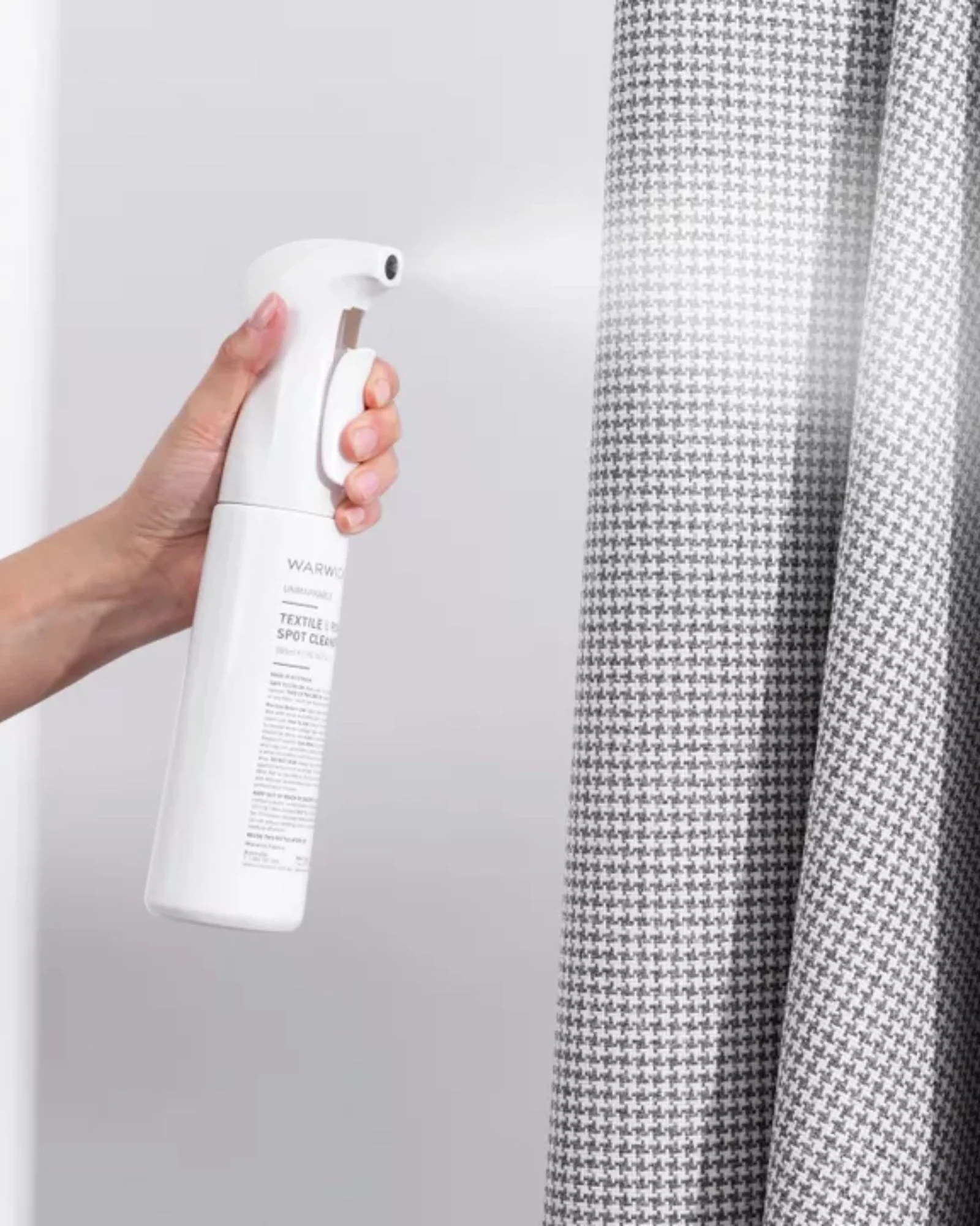Unmarkable Textile & Rug Spot Cleaner - Image 13